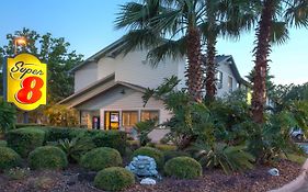 Super-8-Gainesville-I-75-Hospital-University-Area